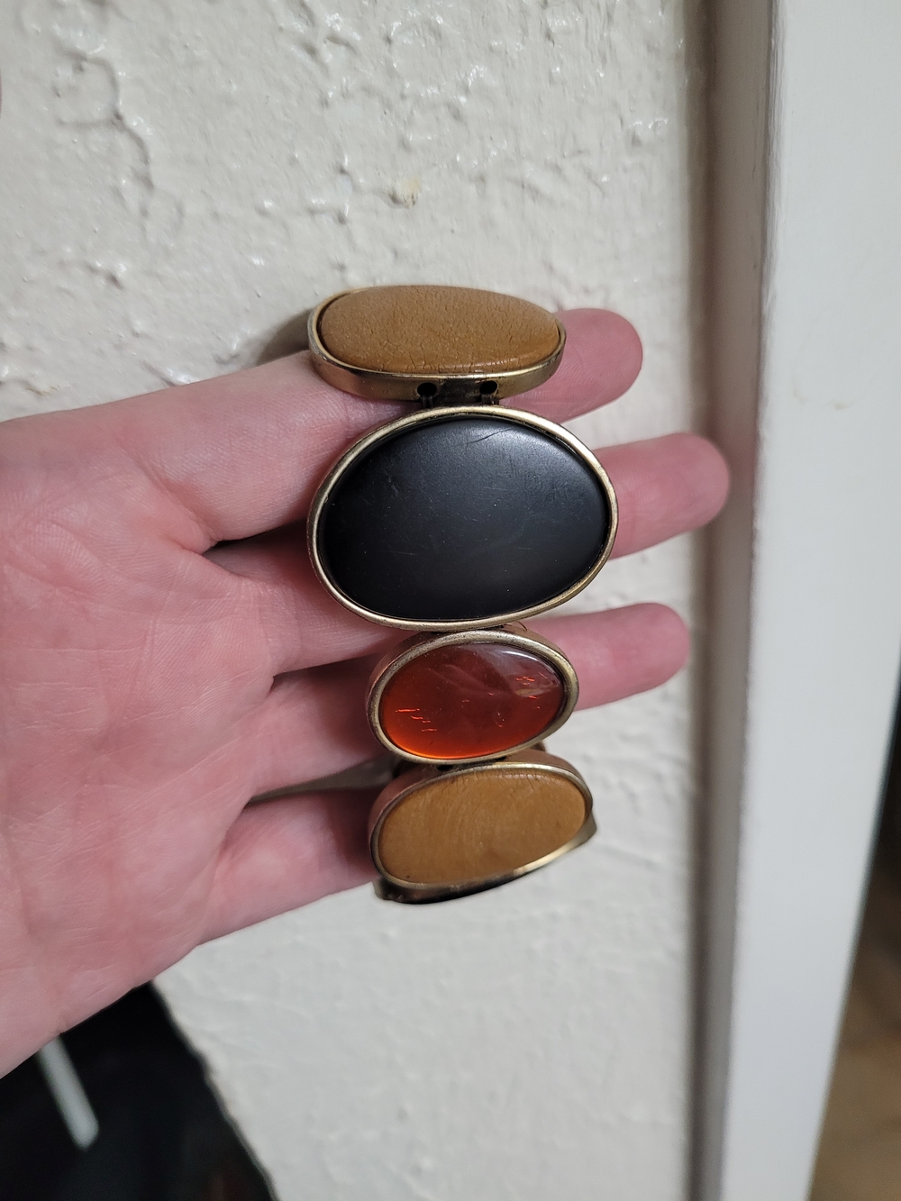Statement Oval Stone Stretch Bracelet in Black, Amber & Tan
